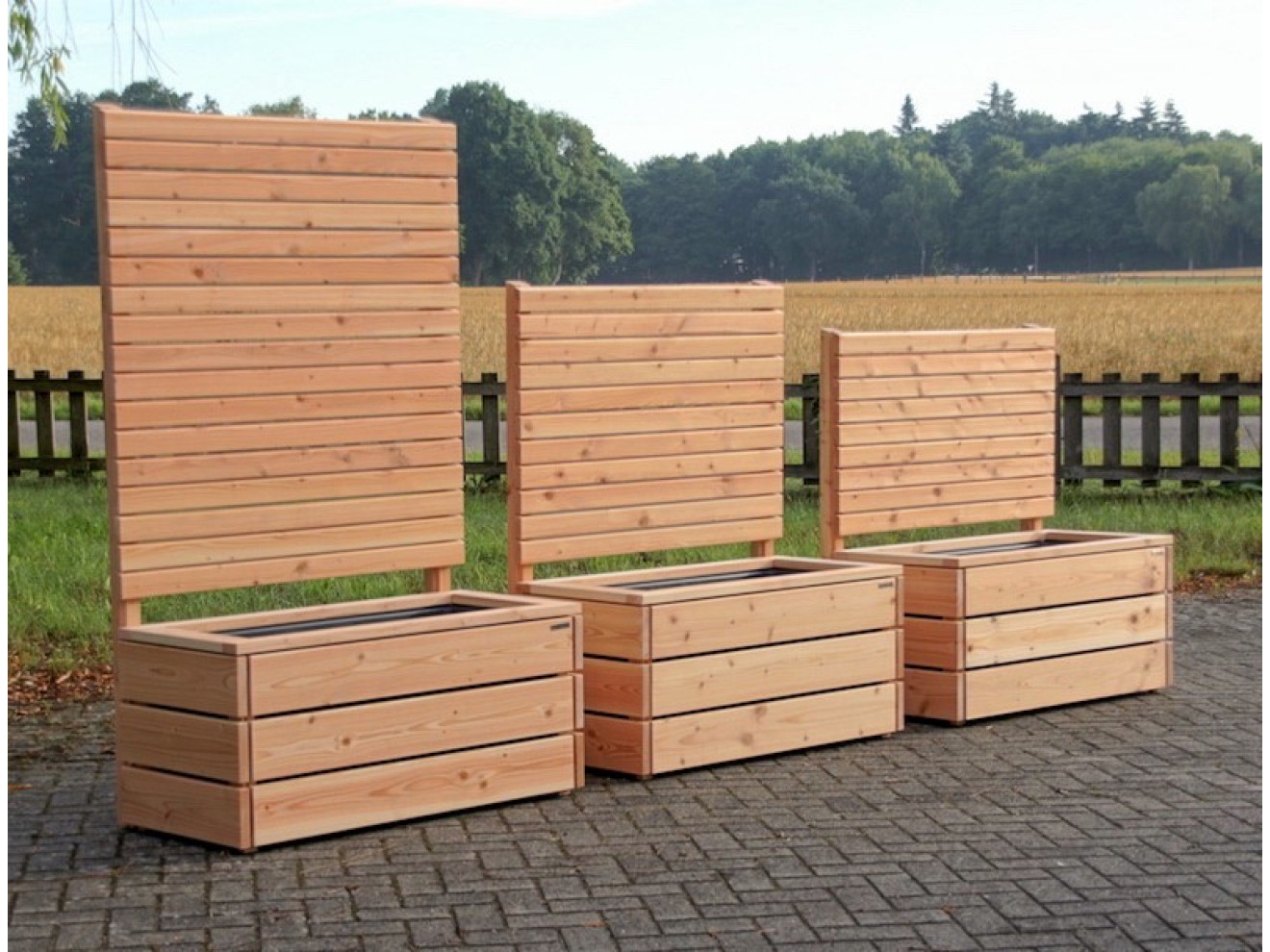 Pflanzkasten mit Sichtschutz - heimisches Holz - Made in ...